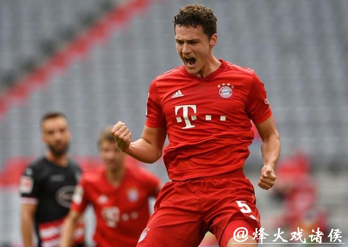 德甲-莱万双响 帕瓦尔破门+造乌龙 拜仁5-0大胜