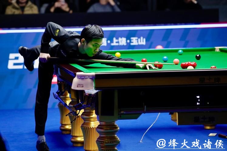 塞尔比4-3险胜刘宏宇 晋级斯诺克英国公开赛32强