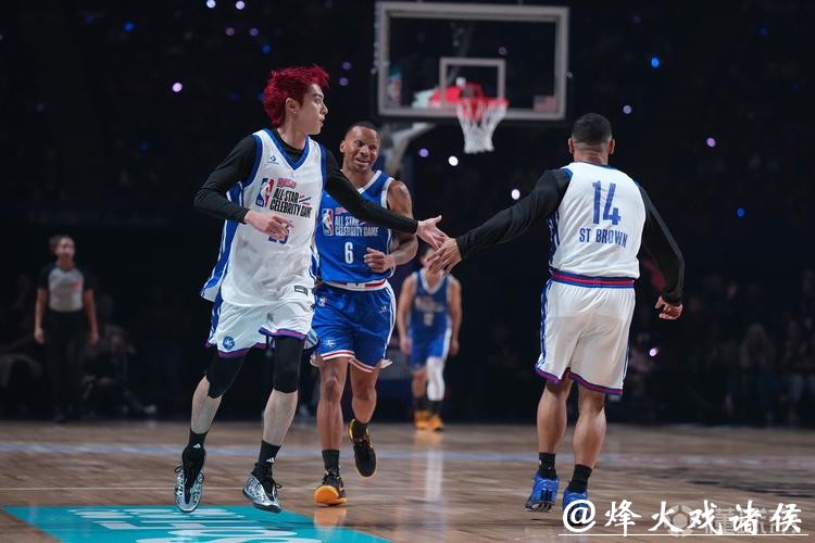 NBA全明星名人赛：字母哥队逆转取胜，王鹤棣10分4板，Shams0分