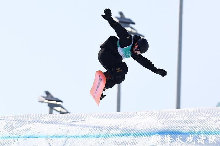 冬奥会 丨单板项目“神仙打架” 中国健儿力拼脱颖而出